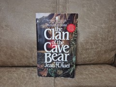The Clan of the Cave Bear by Jean M. Auel ( 1986 PB) Historical Fiction