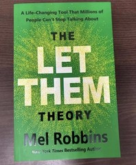 Mel Robbins The Let Them Theory paperback English