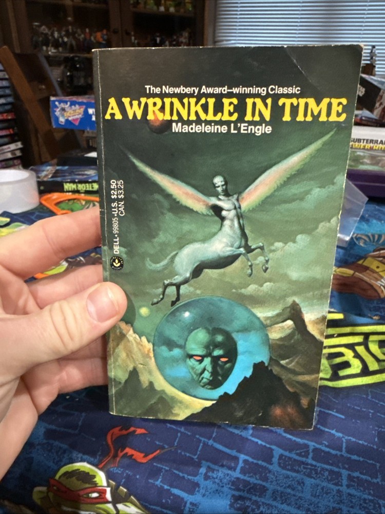 A WRINKLE IN TIME by Madeleine L’Engle 1976 Dell Laurel Leaf PB Stranger Things