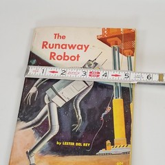 The Runaway Robot Lester Del Rey Paperback 1965 Scholastic SciFi-Fantasy 4th ed.