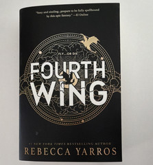 Rebecca Yarros Fourth Wing (2024) Trade Paperback The Empyrean Ser. Fantasy