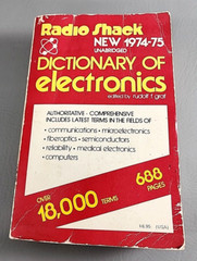 Radio Shack 1974-75 Dictionary of Electronics by Rudolf F Graf 688 Pages Vintage