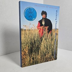 Walking Thunder: Dine Medicine Woman Profiles In Healing Keeny w/ Audio CD