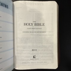 Bible NCV Giant Print Reference by Thomas Nelson: Bonded Leather—VERY GOOD