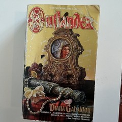 Outlander Paperback Book Diana Gabaldon 1st Edition 2nd Printing Dell 1992