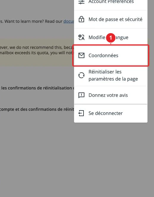 Menu utilisateur cPanel pour accéder aux coordonnées et notifications